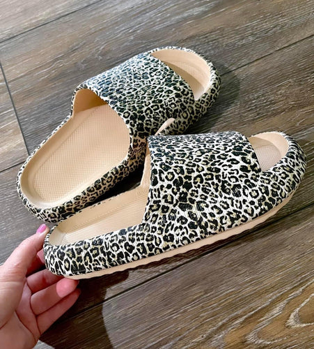 Cheetah slides size 40/41
