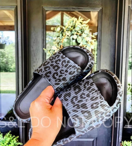 Black cheetah slides *